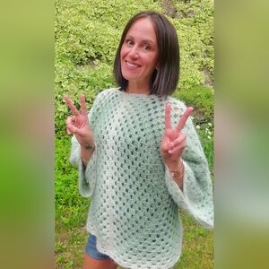 RIL Granny Stitch Sweater - Crochet Size: medium/large